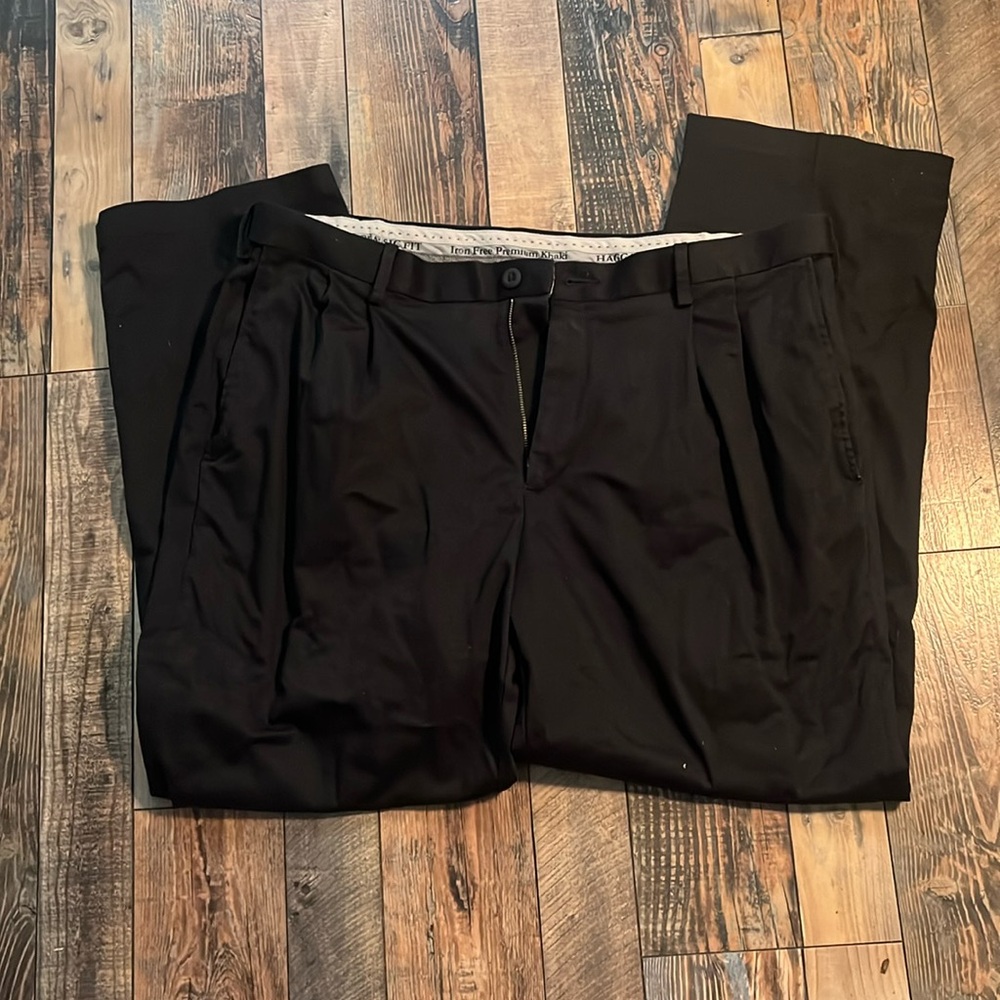 HAGGAR Black Iron Free Premium Khaki
